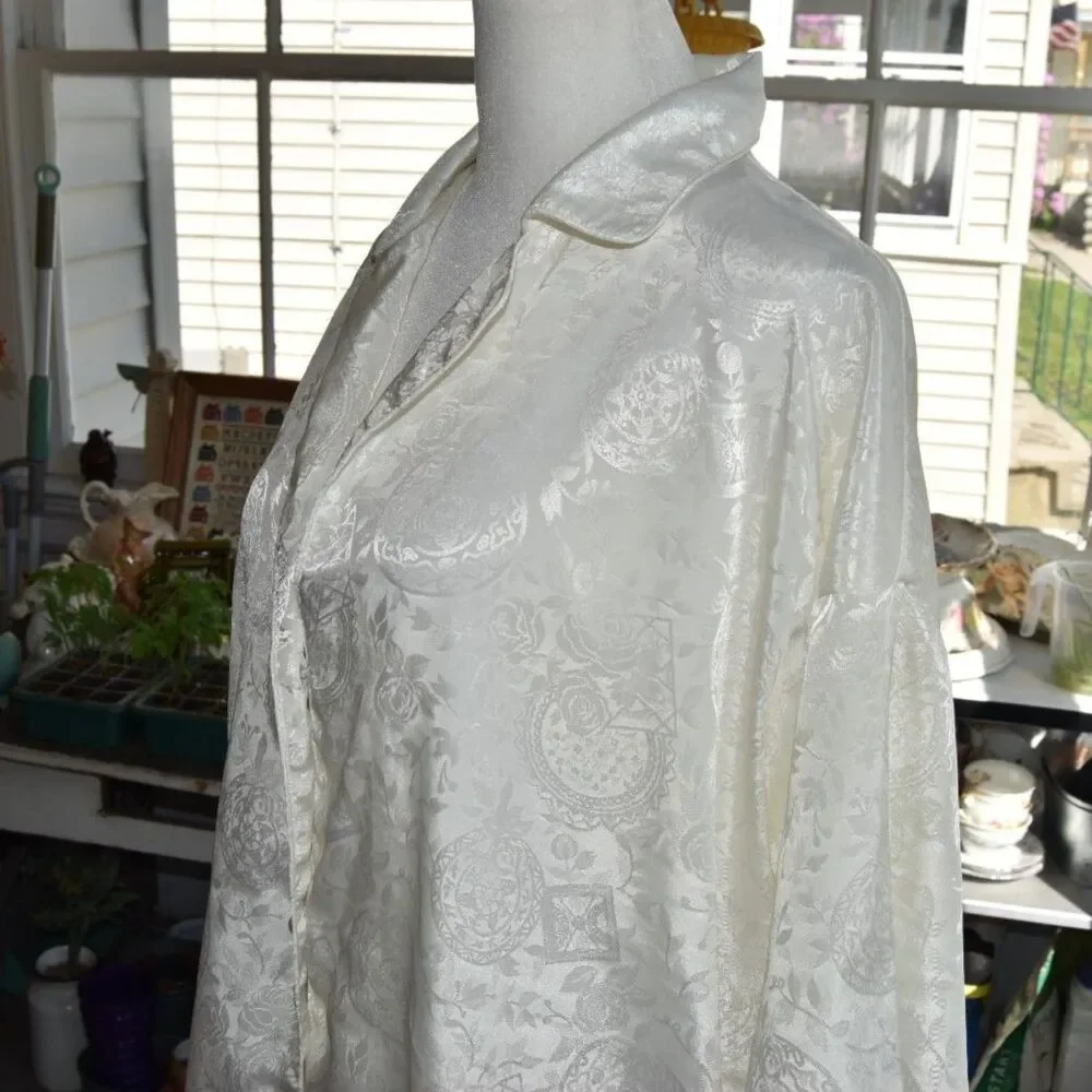 Vintage Victoria’s Secret White Jacquard Sleep Shirt M/L Oversized